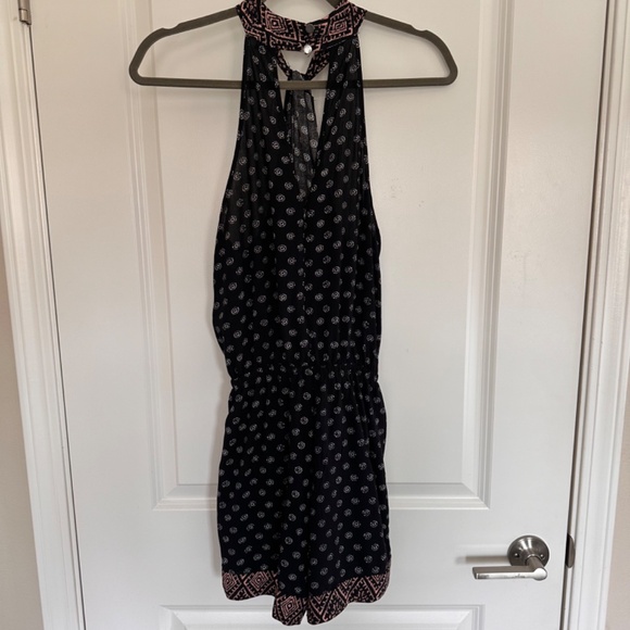 Splendid Island Stamp Twist Neck Romper Small - Picture 9 of 11